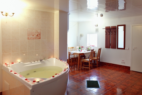 Tonika Hotel